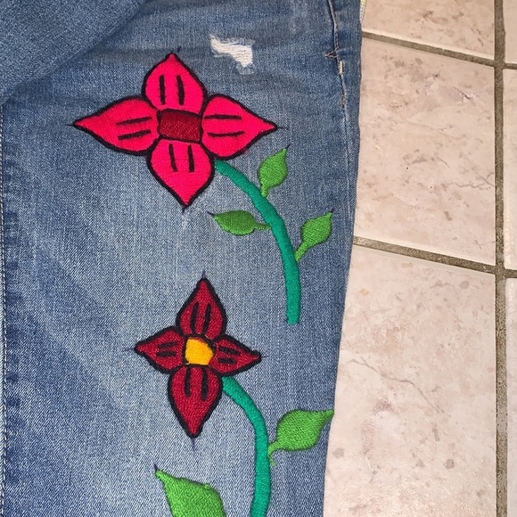 Aeropostal hand embroidered pants - Picture 8 of 12